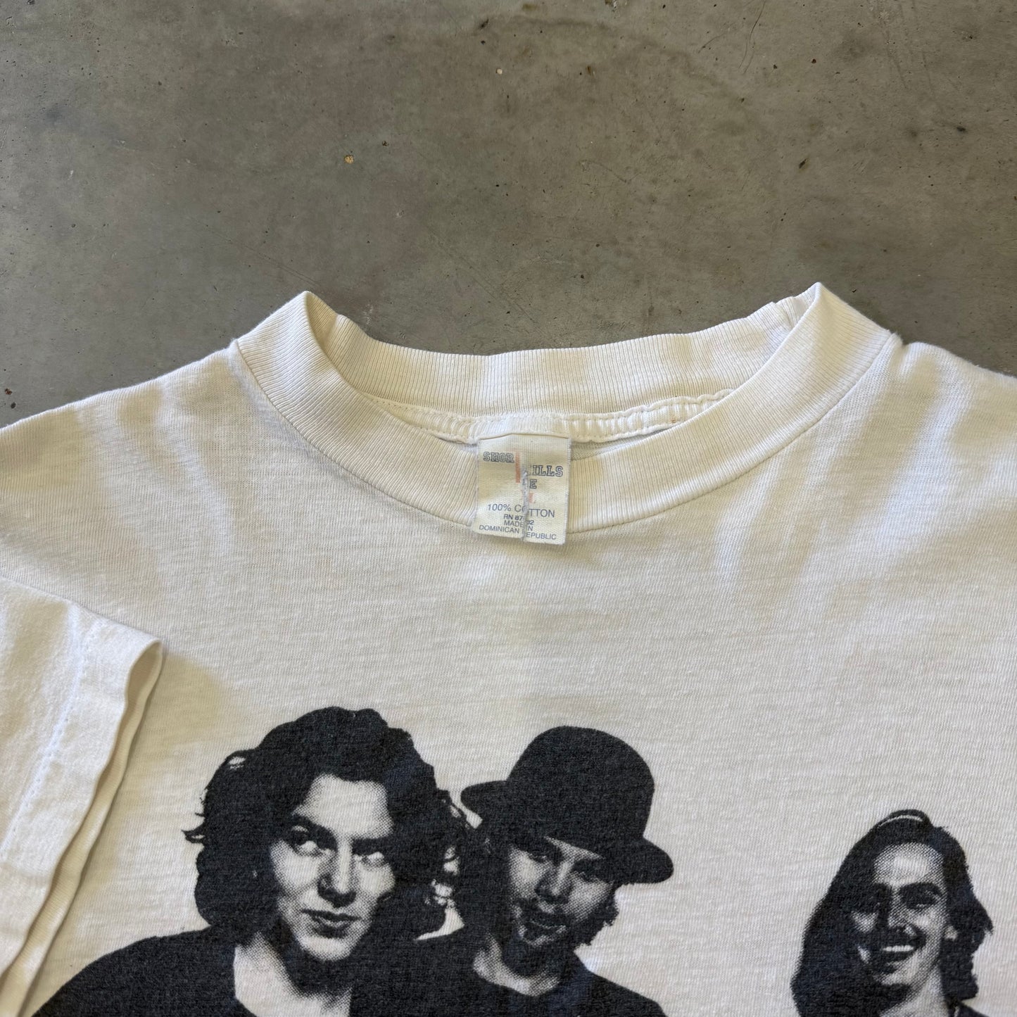 Vintage Pearl Jam “Vitalogy” Tour Shirt Size XL