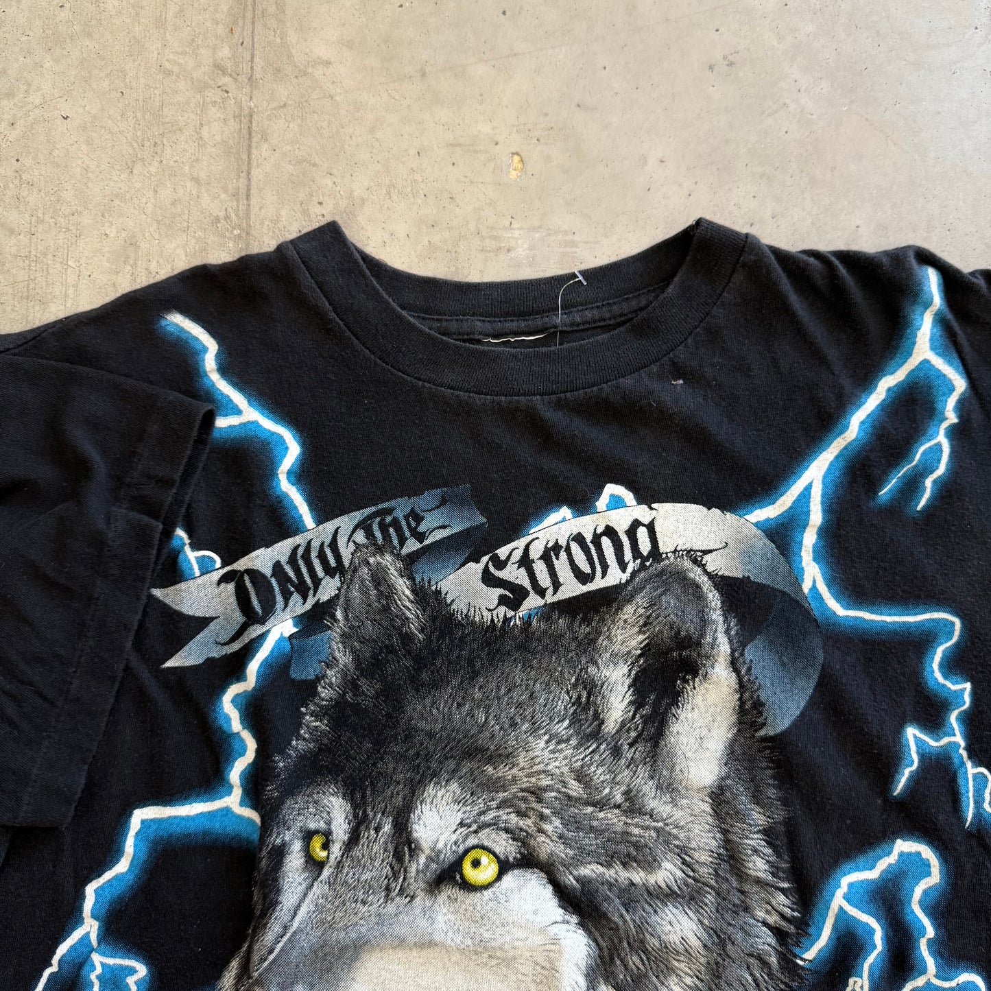 Vintage American Thunder “Only The Strong Survive” Shirt Size M/L