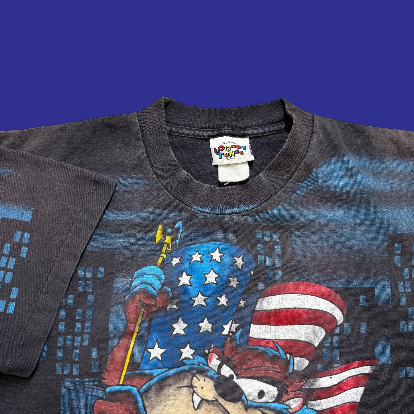 Vintage Taz 1996 AOP (All Over Print) Shirt Size M