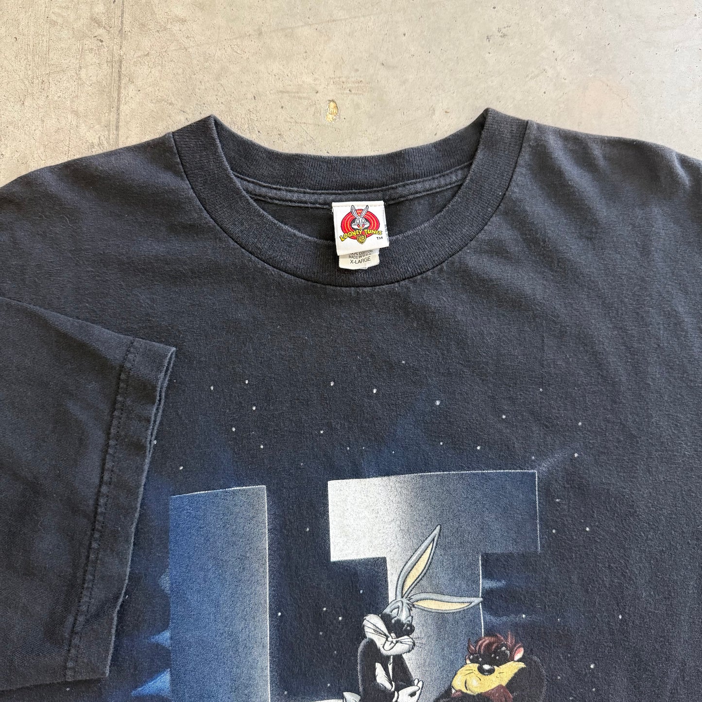 Vintage Looney Tunes Men In Black Parody Shirt Size XL