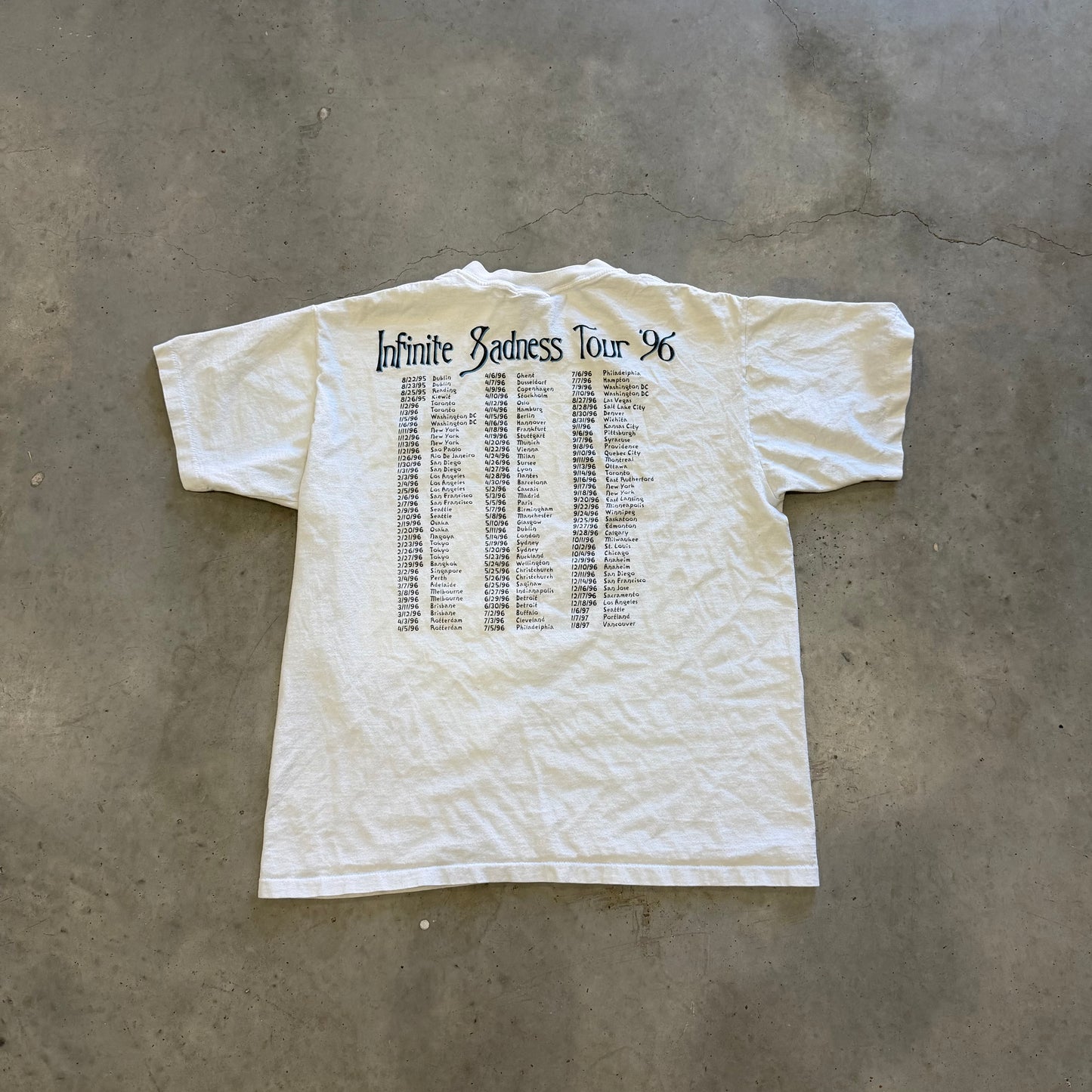 Vintage Smashing Pumpkins “Infinite Sadness Tour” 1996 Shirt Size XL