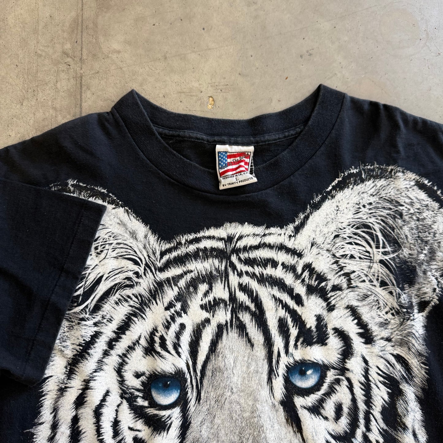 Vintage White Tiger Big Face Shirt Size Large