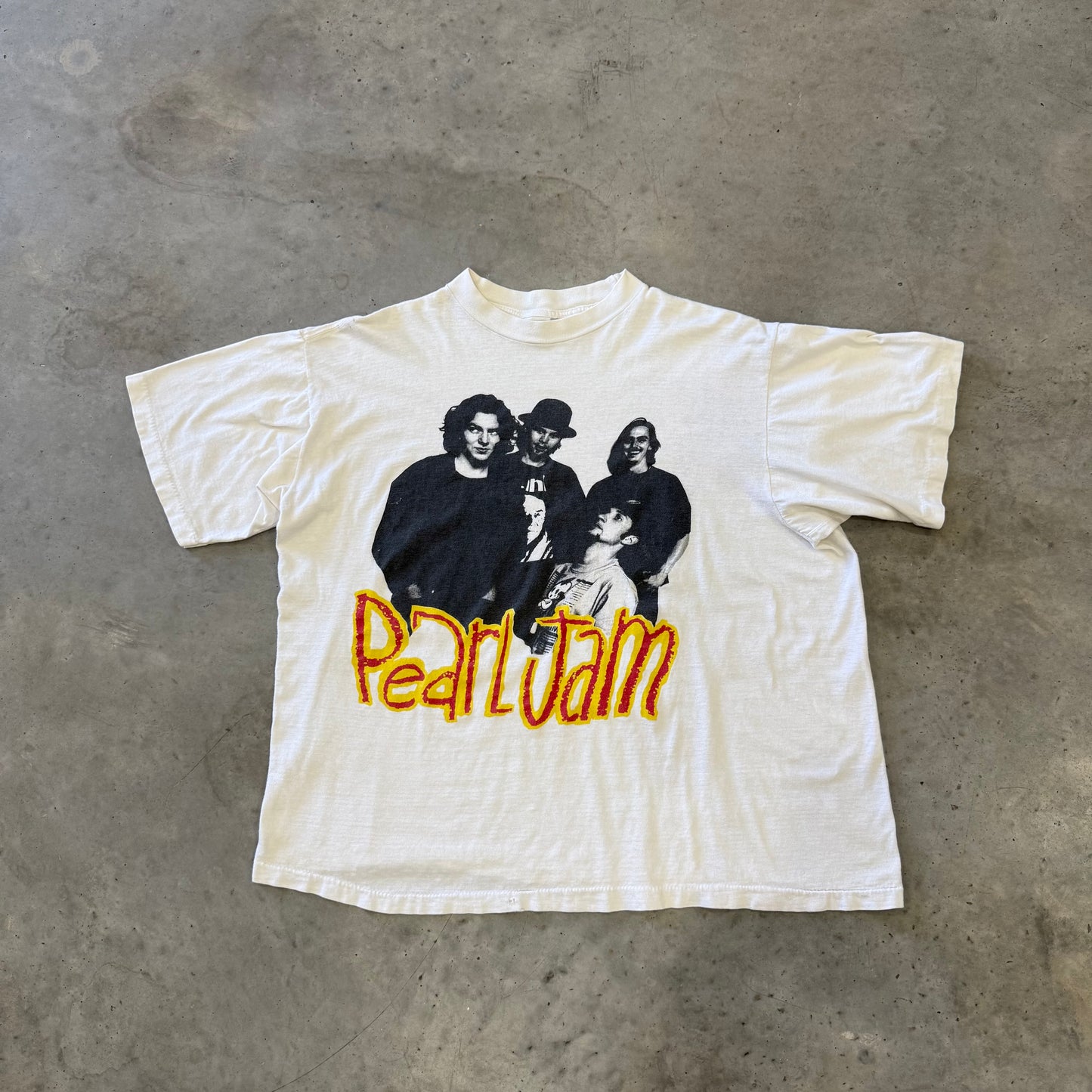 Vintage Pearl Jam “Vitalogy” Tour Shirt Size XL